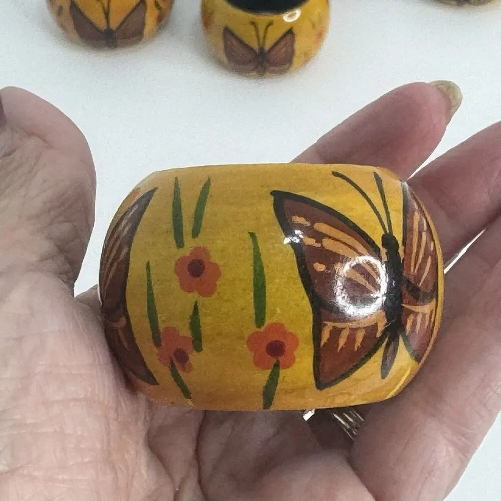Vintage Round Wooden Floral Butterfly Bird Napkin Rings Set of 7 Hand Painted